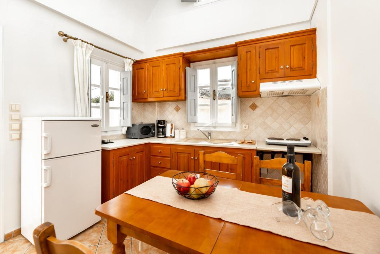 Villa By Hotel Thira Фира Екстериор снимка