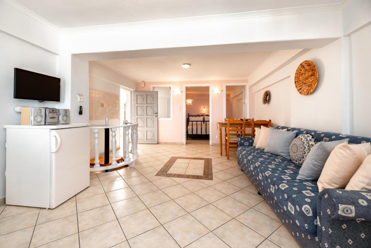 Villa By Hotel Thira Фира Екстериор снимка