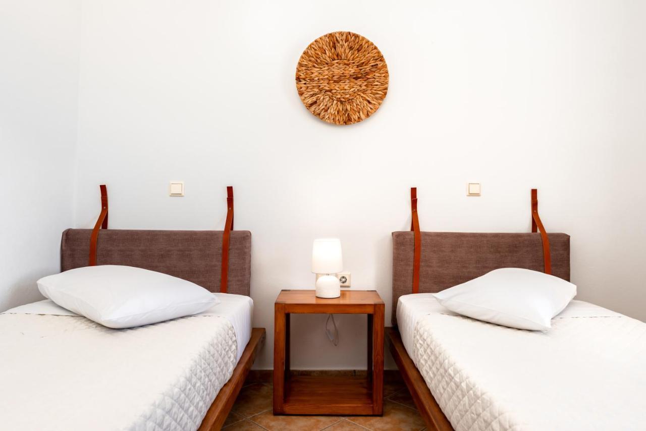 Villa By Hotel Thira Фира Екстериор снимка