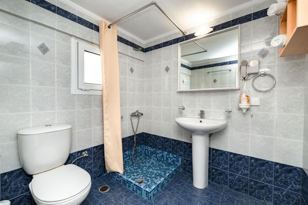 Villa By Hotel Thira Фира Екстериор снимка